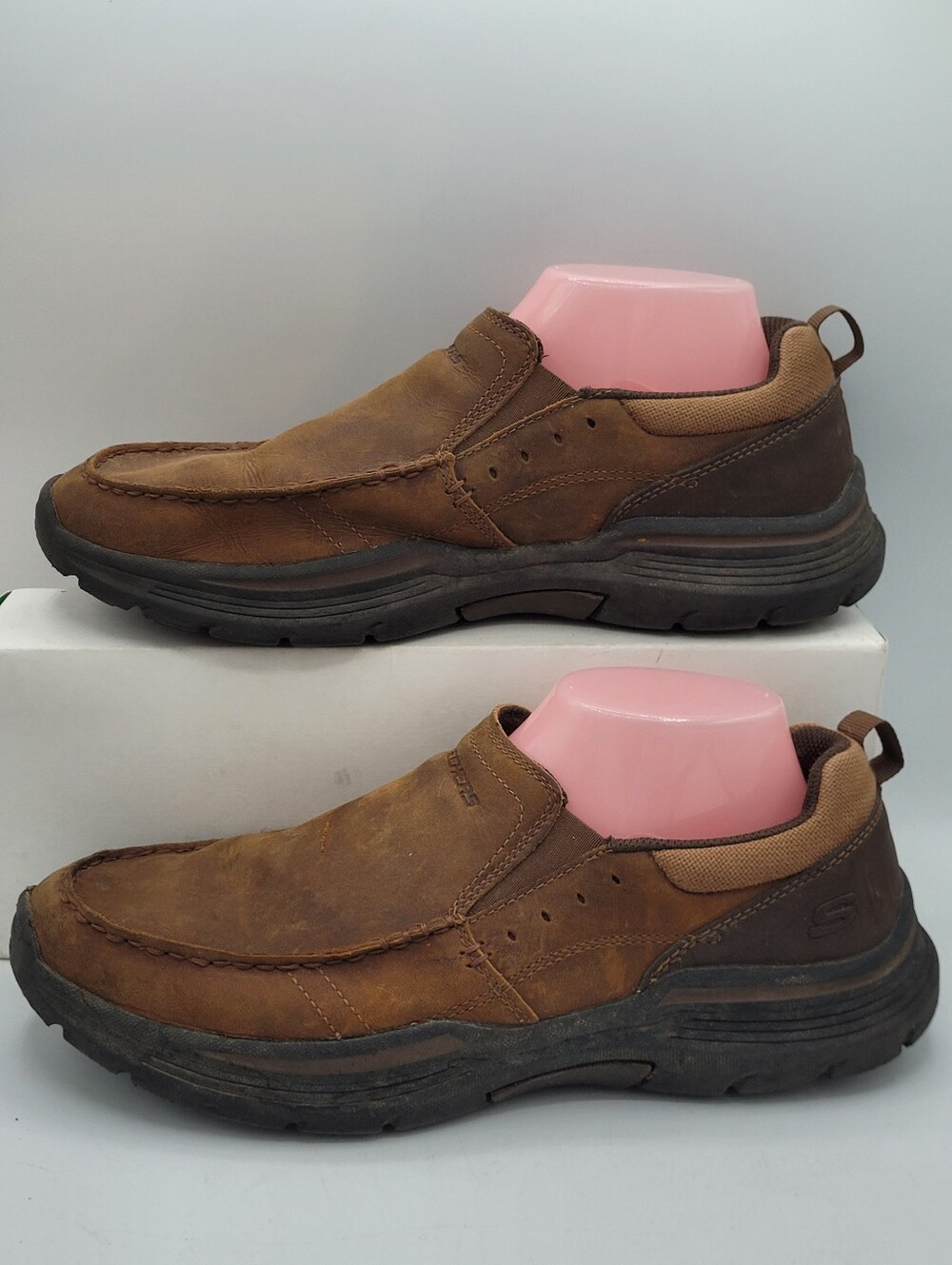 Skechers Men's Expended-Seveno Leather Slip-On Loafers dark brown leather 9.5